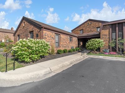 4240 Chaucer Ln, Columbus, OH, 43220