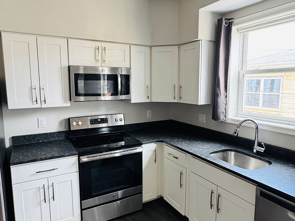 1st image of 40 Jones St APT 201