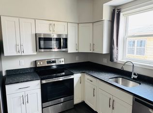 40 Jones St APT 201, Providence, RI 02903