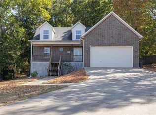 1260 N Crossover Rd, Fayetteville, AR 72701