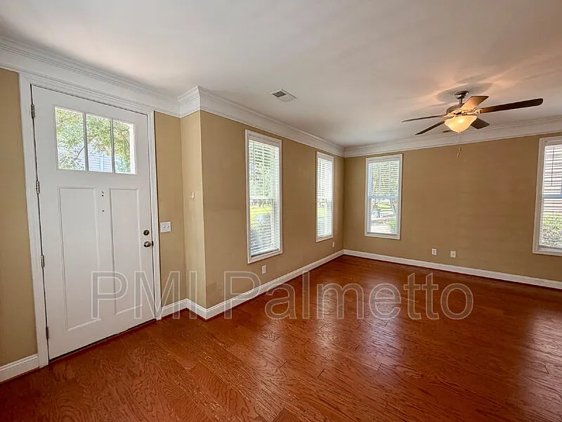 3 bed, 2.5 bath, 1788 sqft, $1,950 — Photo 3