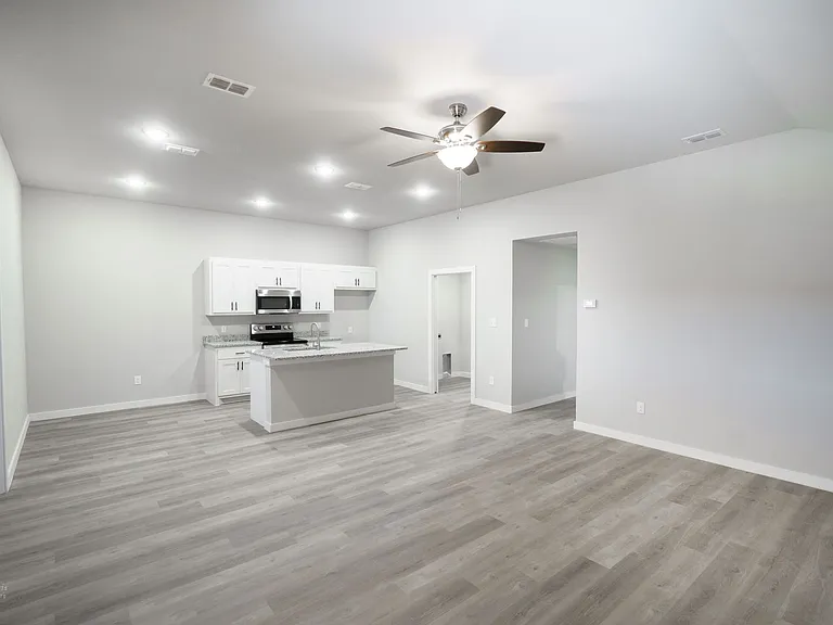 2718 Roman Ln — Photo 5
