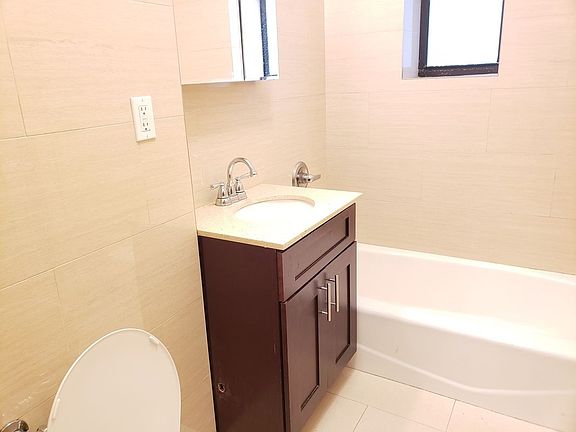 3rd image of 515 Cathedral Pkwy #6NH