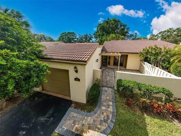 6404 Sun Eagle Ln, Bradenton, FL 34210