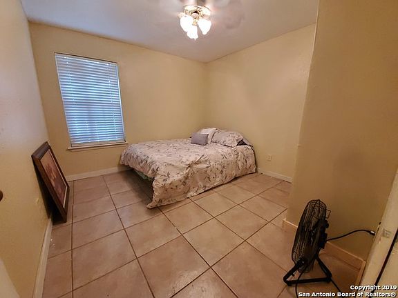 5th image of 4674 Herrera St