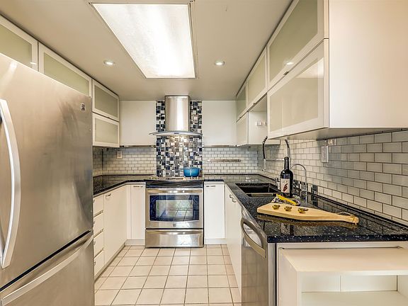 3rd image of 10082 148th St #808