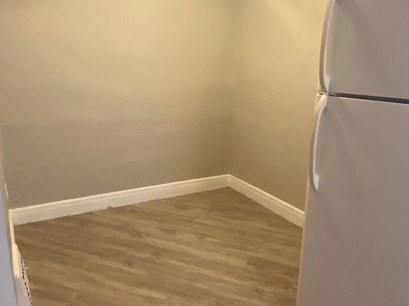 3rd image of 633 Englewood Ave #1