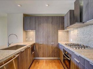 540 Waters Edge Cres #400, West Vancouver, BC