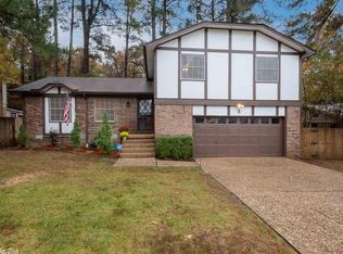 3 Newbridge Ct, Little Rock, AR 72227