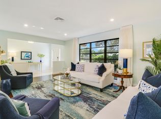 16 SE Paddock Cir, Jupiter, FL 33469