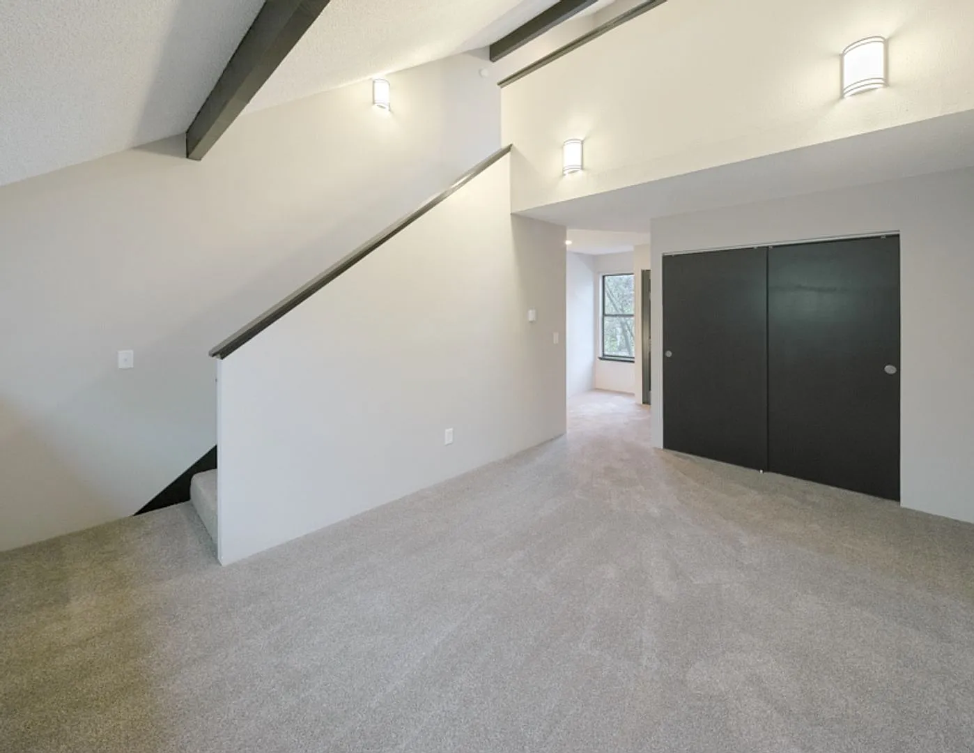 Willow Creek Townhomes — Photo 2