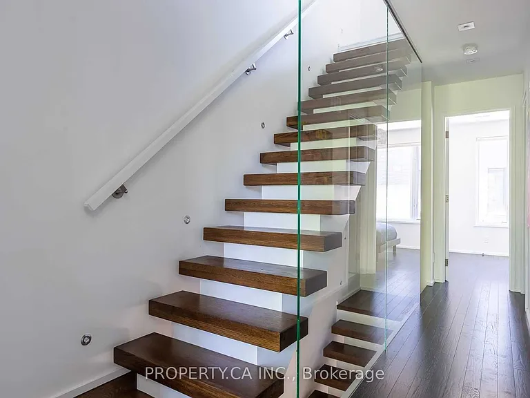 238 Manning Ave — Photo 13