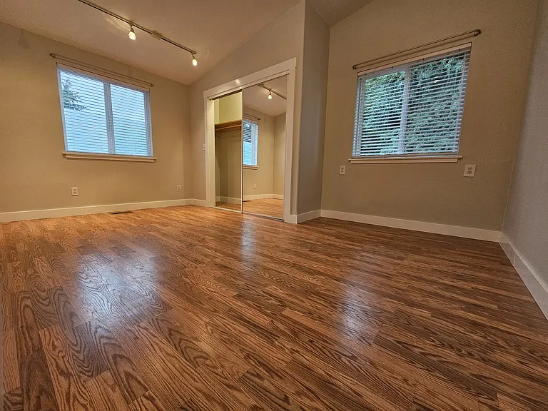 13235 SE Oatfield Rd — Photo 23