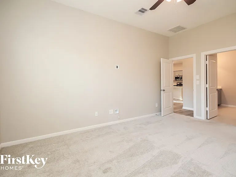 142 Scarlet Maple Ct — Photo 9