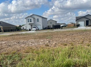 616 Cadena Loop #3, Kenedy, TX 78119
