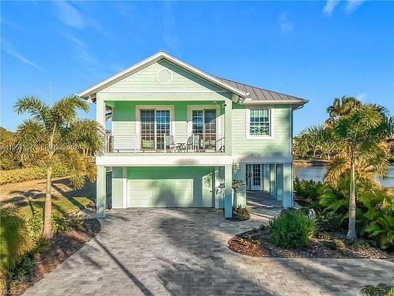 3rd image of 27520 Big Bend Rd