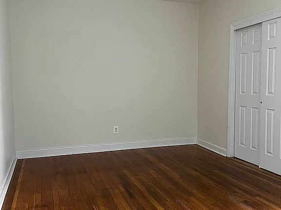 5th image of 4568 Manhattan College Pkwy APT 4H