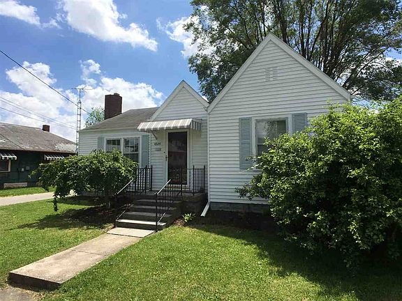 2nd image of 1825 Lincoln Ave
