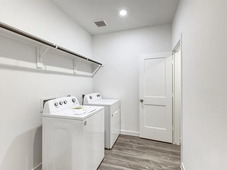 3918 Windy Whisper Dr — Photo 21