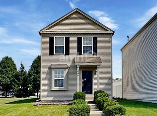 2046 Middlebury Dr, Aurora, IL 60503
