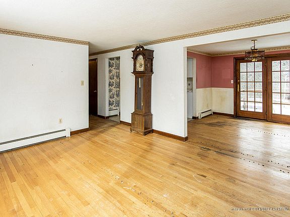 5th image of 8 Silva Dr