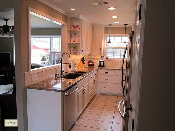 2nd image of 805 Debra Dr