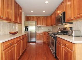 109 Hillcrest Ln, Peekskill, NY 10566