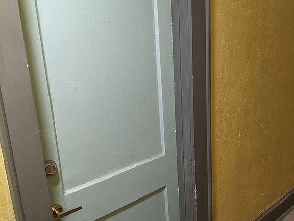 3rd image of 401 Colonia Ln E APT 15