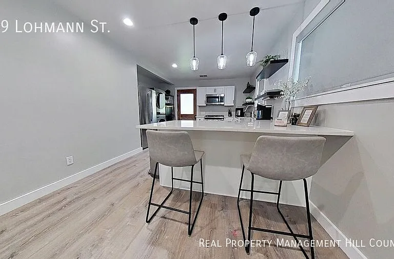 269 Lohmann St — Photo 6