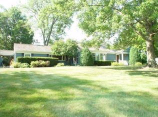 741 Braeburn Rd, Inverness, IL 60067