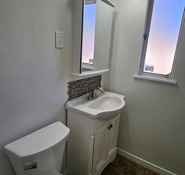 1509 June St NE — Photo 16