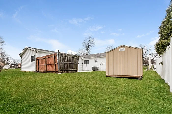 11718 Hamlet Rd — Photo 11
