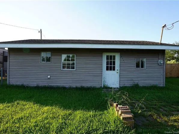 771 Trahan St #B, Sulphur, LA 70663