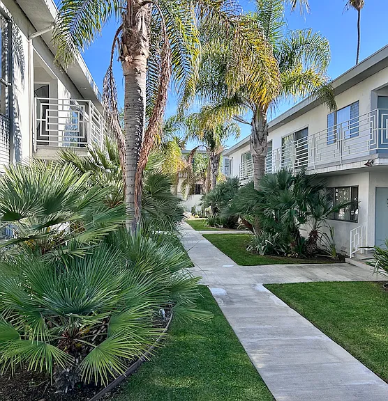 326 San Vicente Blvd #J — Photo 14