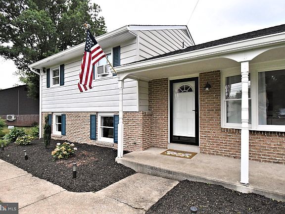 3rd image of 1464 Virmay Dr