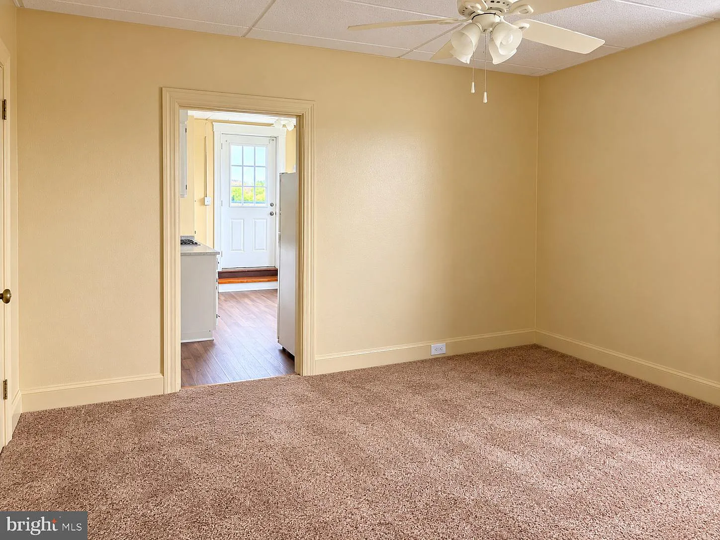 3 bed, 1.0 bath, 1500 sqft, $1,450 — Photo 4
