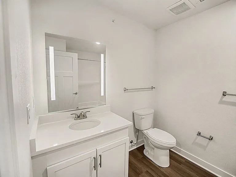 The Grove Apartment Homes — Photo 16