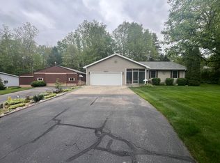 12050 S Ponderosa Dr, Sand Lake, MI 49343