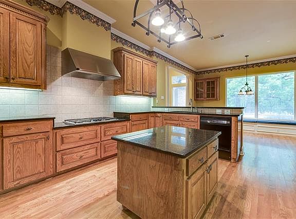 3rd image of 4602 Firewheel Dr