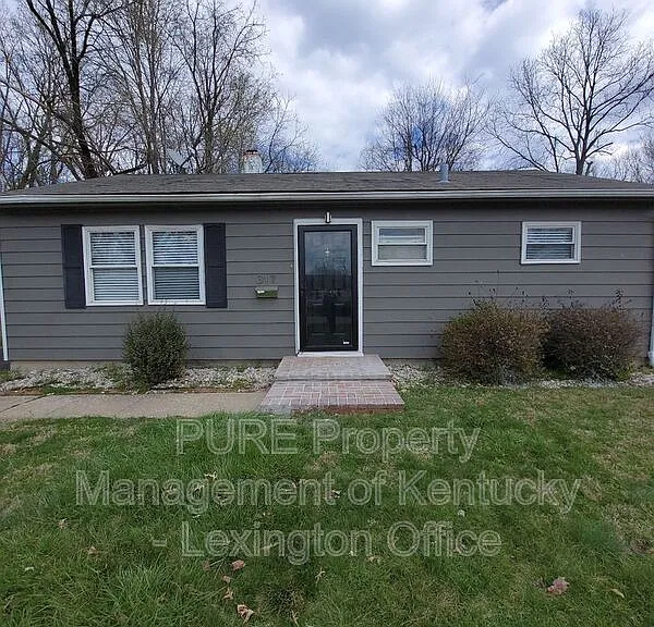 317 Mockingbird Ln — Photo 1
