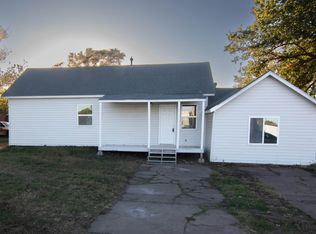 115 S Main St, Viola, KS 67149