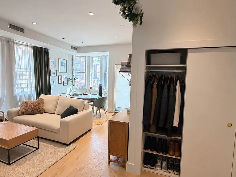 230 W 97th St #2 — Photo 3