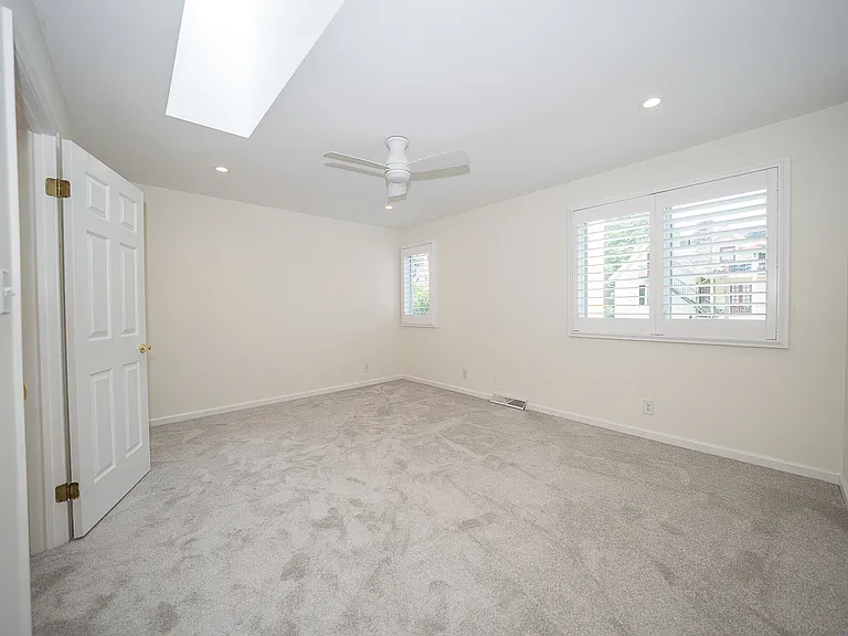 116 Montrose Ave #H — Photo 23