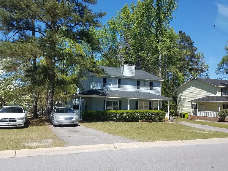 1728 Springwoods Lake Dr #B — Photo 2
