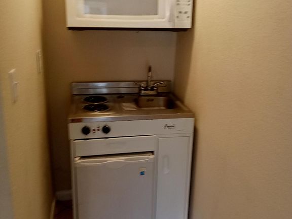 3rd image of 3618 Scenic Hwy N #2