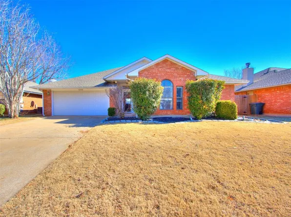 1008 Glacier Ln, Edmond, OK 73003