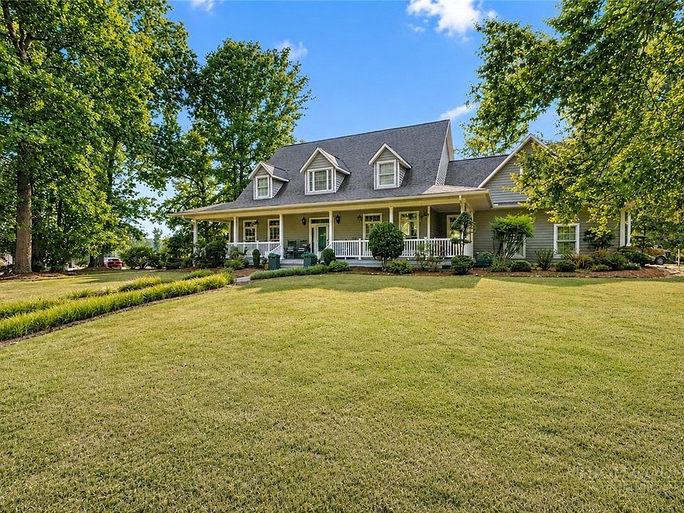 1st image of 208 Monk Court