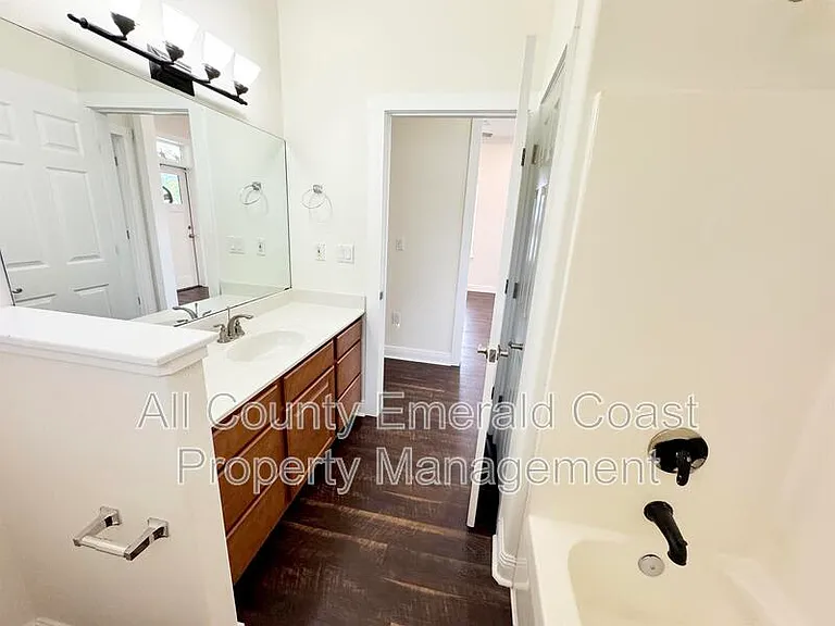 722 Kelly St — Photo 54