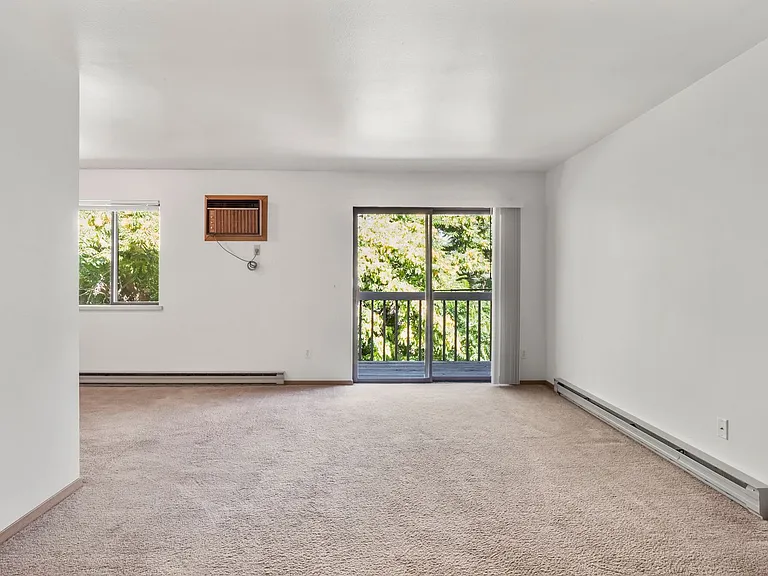 1111 E 8th Ave — Photo 3