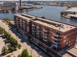 601 E Erie St UNIT 402, Milwaukee, WI 53202
